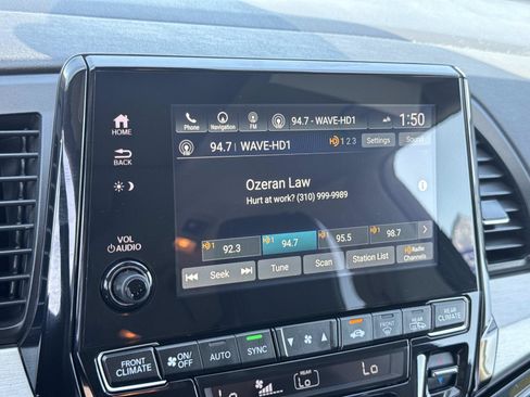 Used 2023 Honda Odyssey Touring image 17
