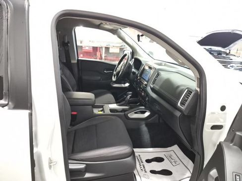 Certified 2022 Nissan Frontier SV AWD/4WD image 18