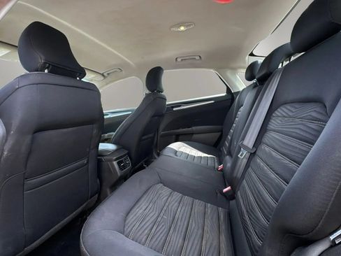 Used 2016 Ford Fusion SE FWD image 13