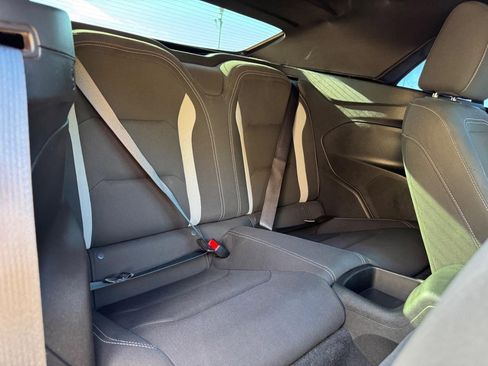 Used 2021 Chevrolet Camaro LT w/ RS Package image 10