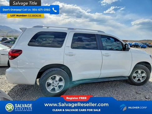 Used 2018 Toyota Sequoia SR5 w/ Carpet Mat Package AWD/4WD image 4