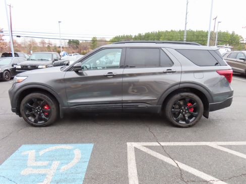 Used 2020 Ford Explorer ST w/ ST Street Pack image 8