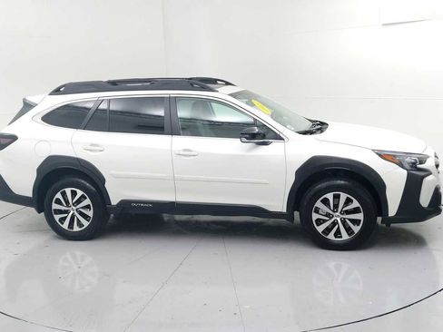 Certified 2025 Subaru Outback Premium w/ Popular Package #1A image 12