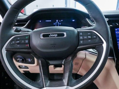 Used 2024 Jeep Grand Cherokee L Limited RWD image 23
