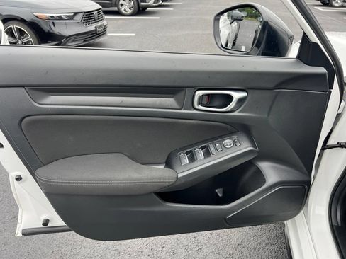 Used 2025 Honda Civic Sport image 19