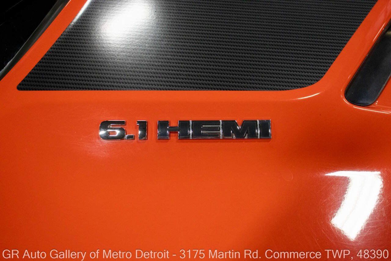 Used 2009 Dodge Challenger SRT8 w/ SRT Option Group II RWD image 38