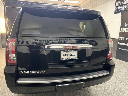 Used 2015 GMC Yukon XL Denali w/ Premium Package AWD/4WD image 5