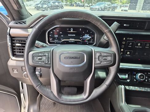 Used 2025 GMC Sierra 3500 Denali Ultimate AWD/4WD image 11