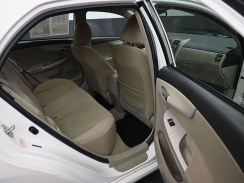 Used 2011 Toyota Corolla LE image 12