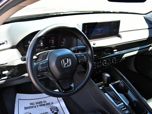 Used 2025 Honda Accord EX-L image 13