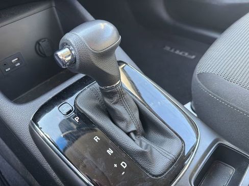 Certified 2017 Kia Forte LX image 18