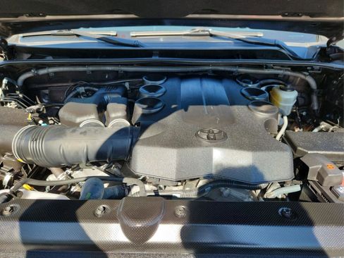 Certified 2017 Toyota 4Runner SR5 image 28