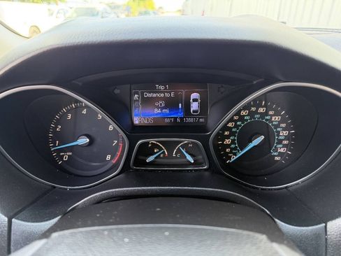 Used 2012 Ford Focus Titanium FWD image 26