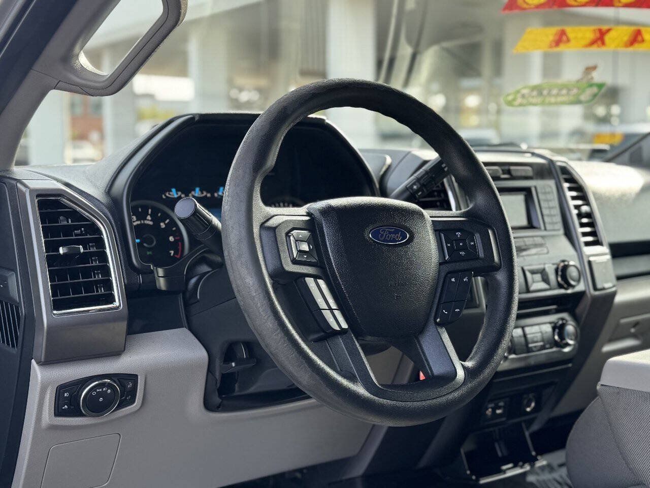 Used 2015 Ford F150 XLT AWD/4WD image 2