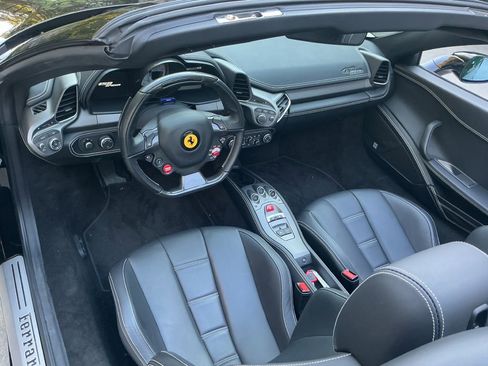 Used 2013 Ferrari 458 Spider image 34