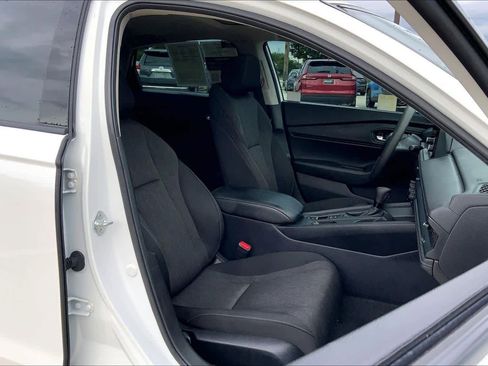 Used 2023 Honda Accord EX image 9
