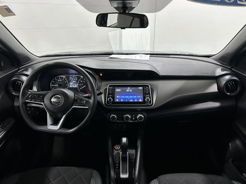 Used 2020 Nissan Kicks S FWD image 13