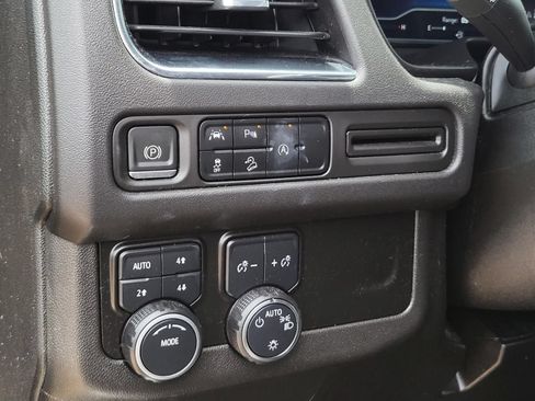 Used 2023 Chevrolet Suburban Z71 AWD/4WD image 22