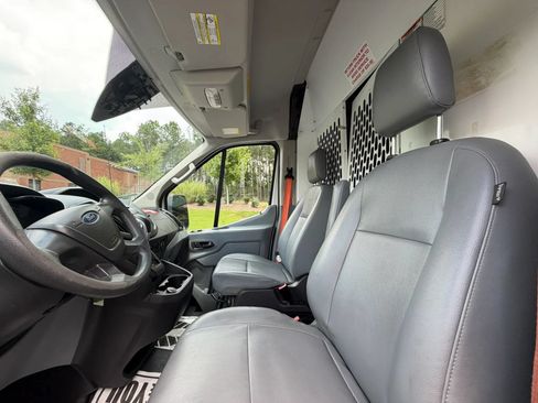 Used 2019 Ford Transit 150 148 Medium Roof RWD image 11