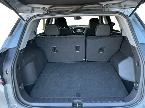 Used 2024 GMC Terrain SLE image 23