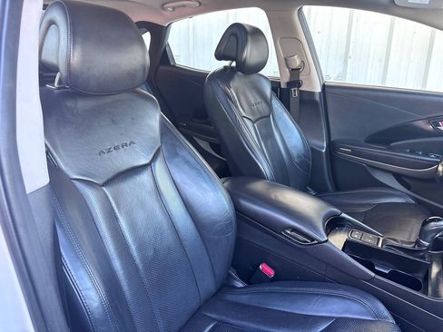 Used 2014 Hyundai Azera Limited w/ Option Group 02 FWD image 11