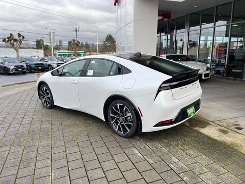 New 2026 Toyota Prius Plug-In Hybrid image 3