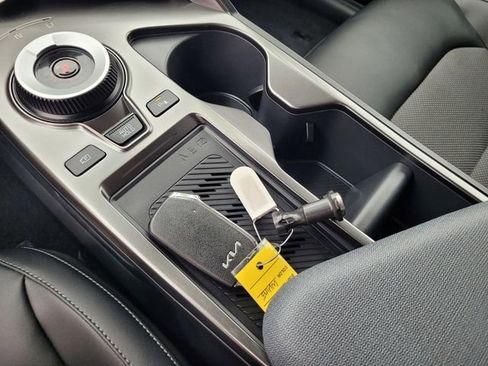 Used 2024 Kia EV6 Light image 18