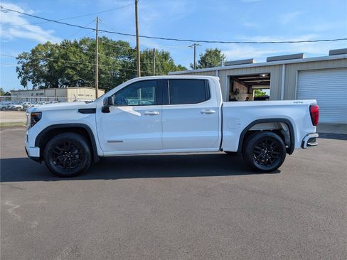 Used 2023 GMC Sierra 1500 Elevation AWD/4WD image 2
