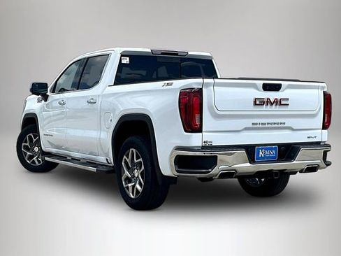 Used 2023 GMC Sierra 1500 SLT w/ SLT Premium Package AWD/4WD image 4