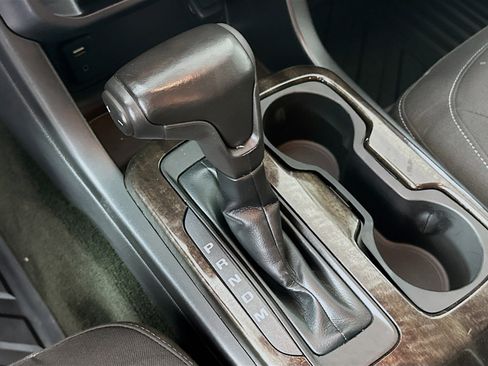 Used 2016 GMC Canyon SLE w/ SLE Convenience Package image 24