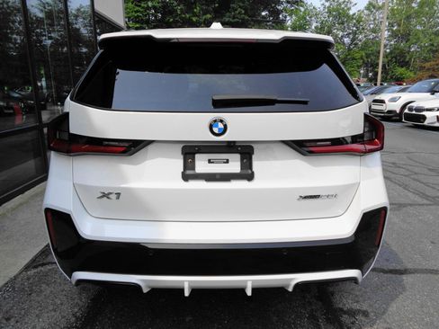Used 2023 BMW X1 xDrive28i w/ M Sport Package AWD/4WD image 6