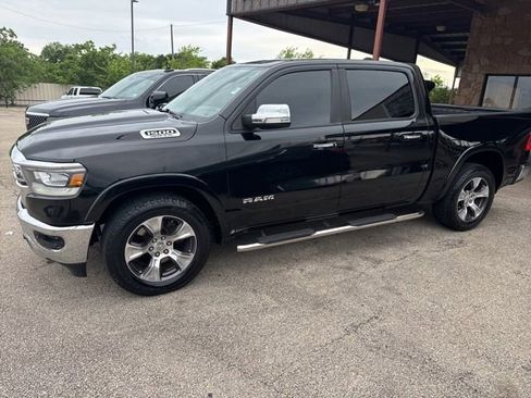 Used 2019 RAM 1500 Laramie AWD/4WD image 1