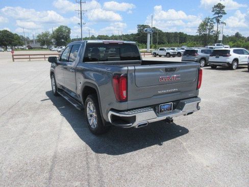 Used 2022 GMC Sierra 1500 SLT w/ SLT Premium Package AWD/4WD image 7