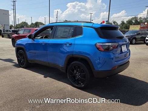 New 2026 Jeep Compass Latitude AWD/4WD image 9