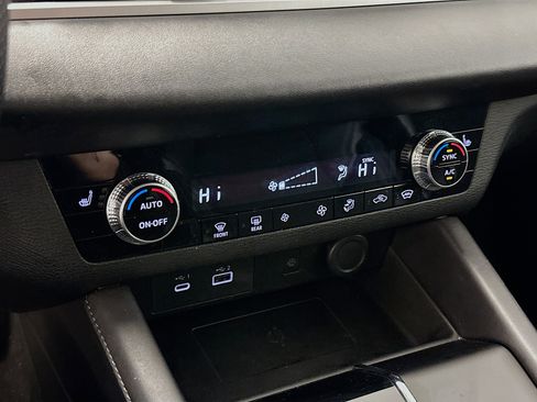 Used 2024 Mitsubishi Outlander SE AWD/4WD image 24