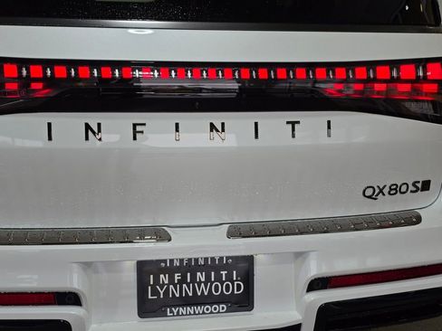 New 2026 INFINITI QX80 4WD w/ Sport Exterior Package image 25