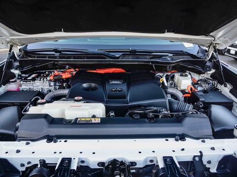 Certified 2023 Toyota Sequoia Limited image 32