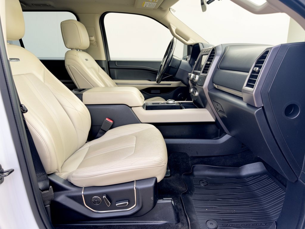 Used 2018 Ford Expedition Max Platinum RWD image 30