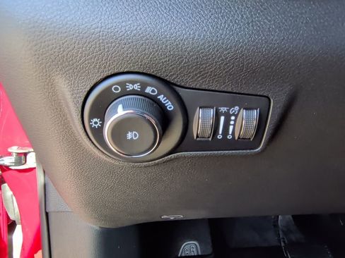 New 2026 Jeep Compass Latitude image 15