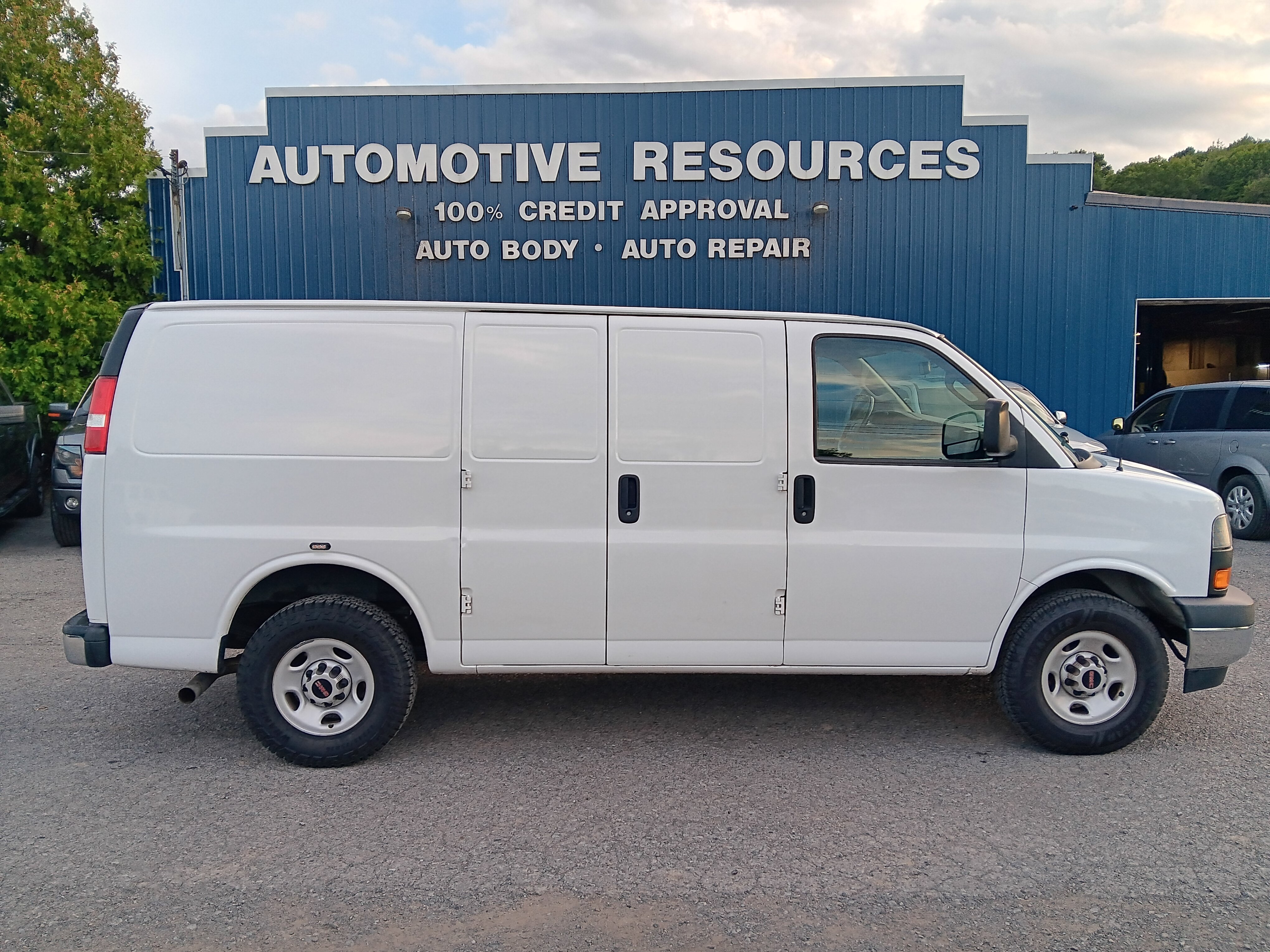 Used 2021 GMC Savana 2500 w/ Driver Convenience Package RWD image 6
