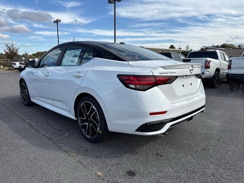 New 2025 Nissan Sentra SR w/ SR Premium Package image 7