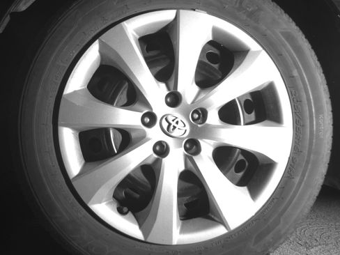 Used 2025 Toyota Corolla LE FWD image 12