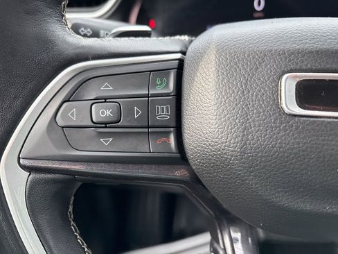 Used 2022 Jeep Grand Cherokee L Laredo w/ Luxury Tech Group I image 13