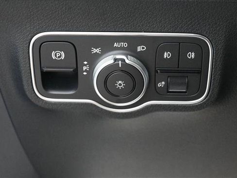 Certified 2026 Mercedes-Benz GLB 250 4MATIC image 10