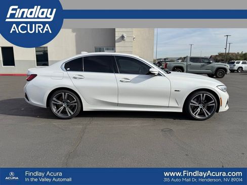 Used 2022 BMW 330e w/ Convenience Package image 3