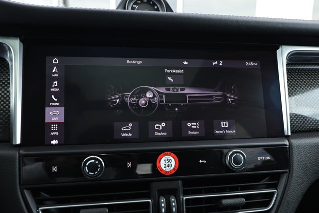 Used 2022 Porsche Macan AWD/4WD image 16