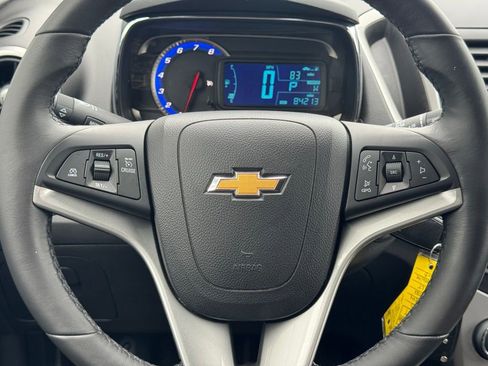 Used 2015 Chevrolet Trax LT w/ LT Sun and Sound Package AWD/4WD image 16