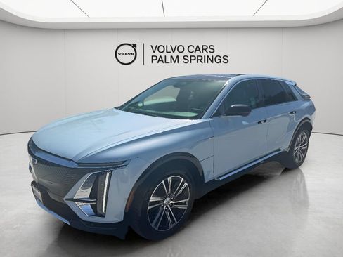 Used 2024 Cadillac Lyriq Luxury w/ LPO, Floor Liner Package AWD/4WD image 3