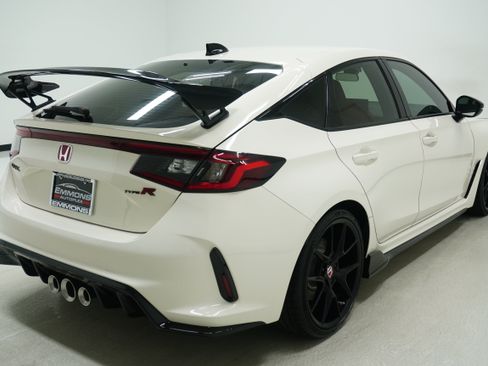 Used 2025 Honda Civic Type R image 4