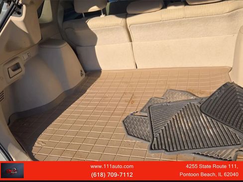 Used 2012 Toyota Venza LE w/ LE Convenience Pkg FWD image 23